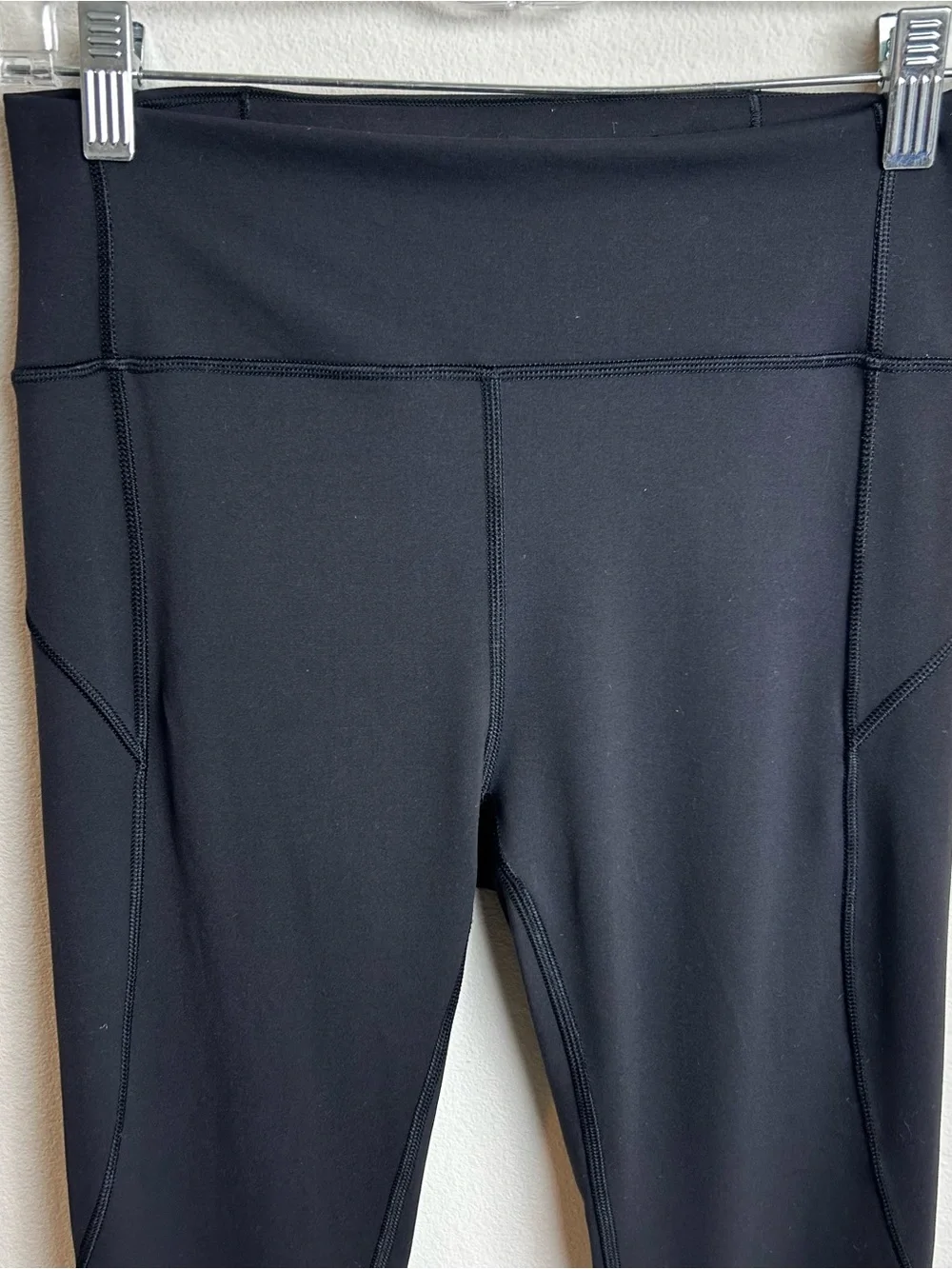 Lululemon In Movement Crop Legging 19” Black Sz 6 High Rise Side Pockets W6AHJS